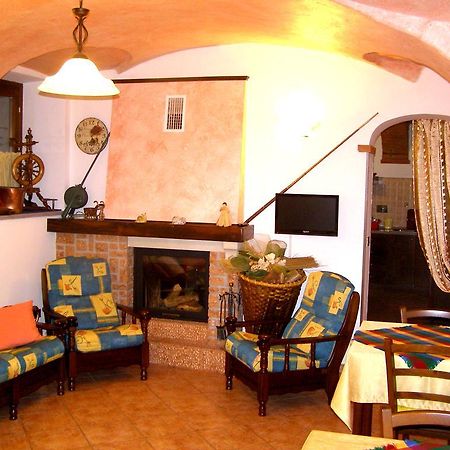 L'Antico Borgo Rooms Rental Caprie Zewnętrze zdjęcie
