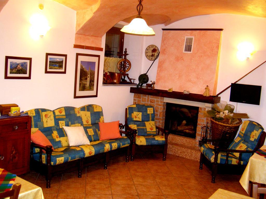 L'Antico Borgo Rooms Rental Caprie Zewnętrze zdjęcie