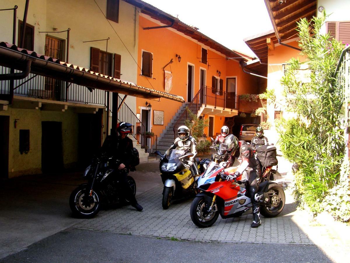 L'Antico Borgo Rooms Rental Caprie Zewnętrze zdjęcie