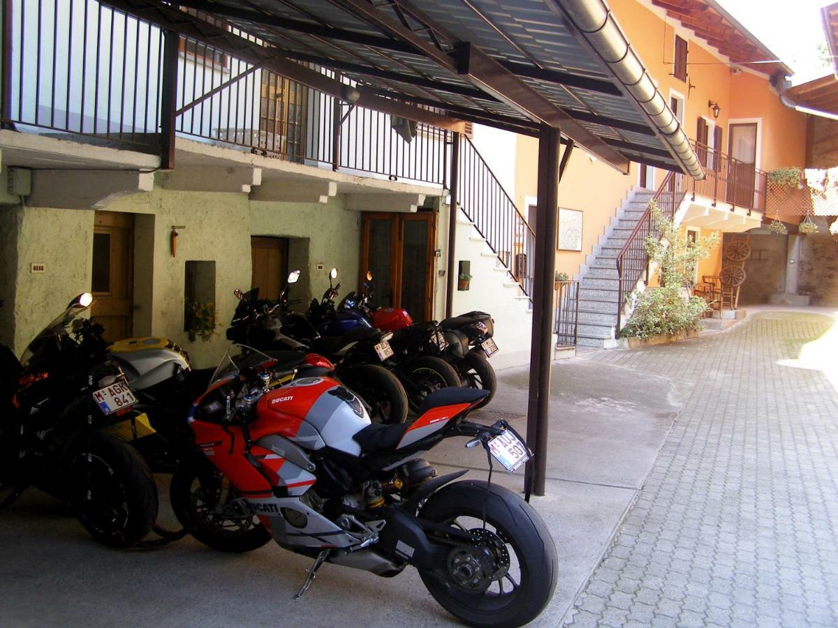 L'Antico Borgo Rooms Rental Caprie Zewnętrze zdjęcie